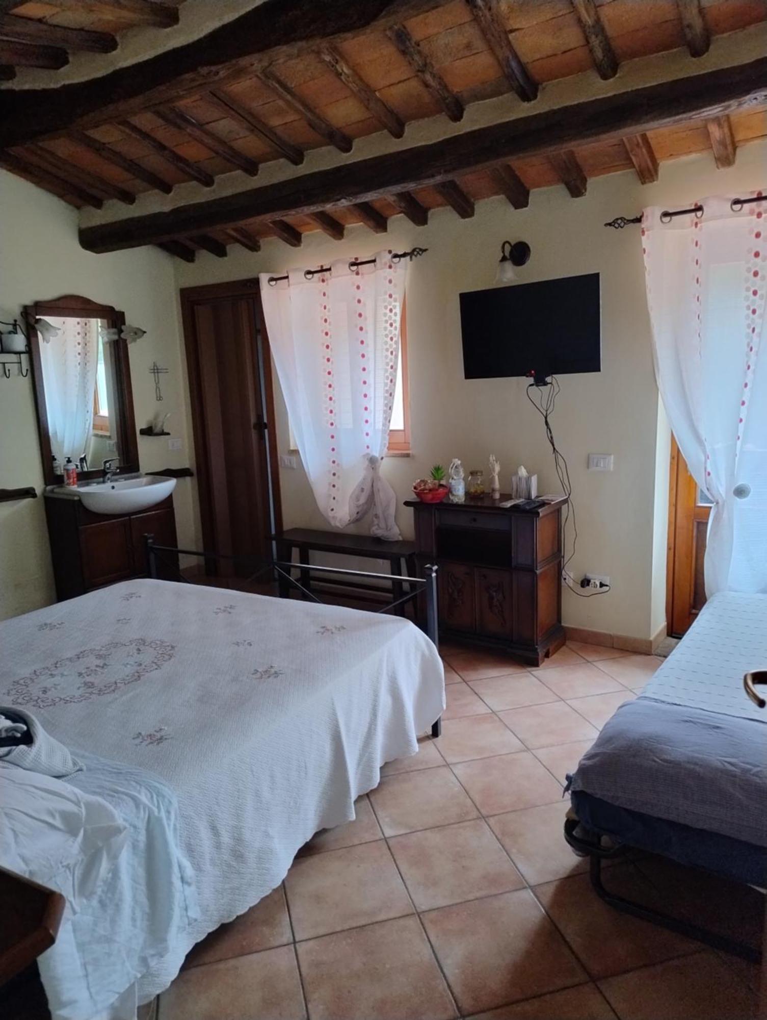 La Strega Ubriaca Bed & Breakfast Colle di Val d'Elsa Exterior photo